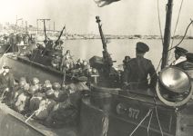 «Торпедные катера первыми ворвались в порт Палдиски». 