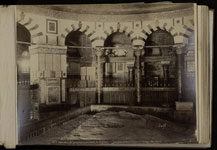 Внутренний вид Мечети халифа Умара