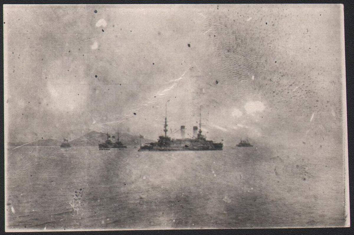 Балтийского моря эскадру получившую название тихоокеанской эскадры. 2-Я Тихоокеанская эскадра 1904. 1-Я Тихоокеанская эскадра корабли. Вторая Тихоокеанская эскадра Адмирала Рождественского. Черноморская эскадра 1904 года.