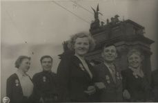 Группа награжденных медалями „За оборону Ленинграда“
