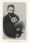  Ованес Туманян вместе с сыном Амликом