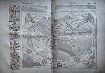 Разворот с картой, отразившей современные географические знания и рядом гравюр, изображающих монстров