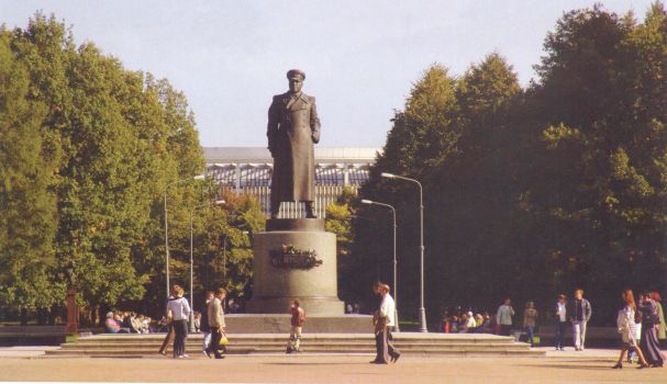 Памятник Г. К. Жукову в Московском парке Победы