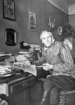 Николай Тихонов в блокадном Ленинграде. Фото С. Н. Струнникова. 1942 г.